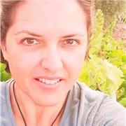 Profesora de lengua y literatura española, Doy refuerzo en Primaria, ESO, Bachillerato, FP., e imparto talleres de escritura creativa